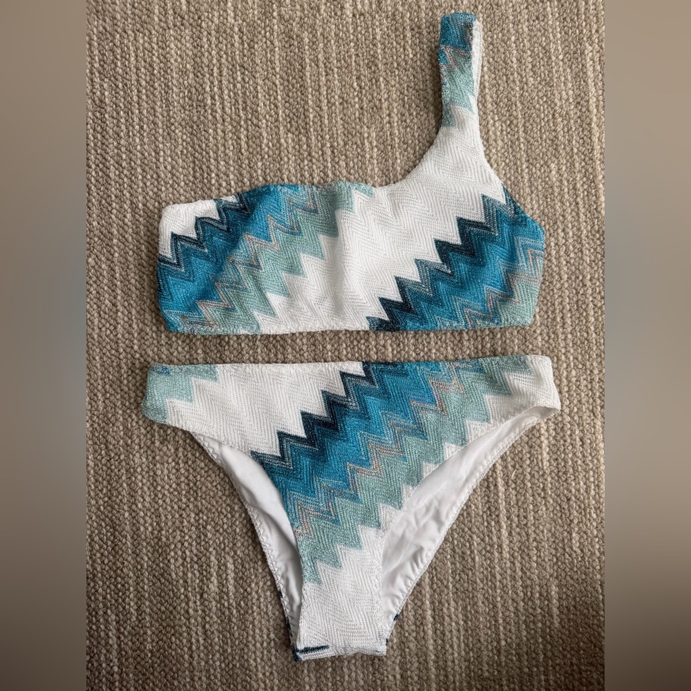 One-Shoulder Zigzag Bikini Set